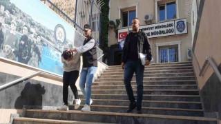 Kendini polis olarak tanıtan kişiye 3 milyon 450 bin TL kaptırdı