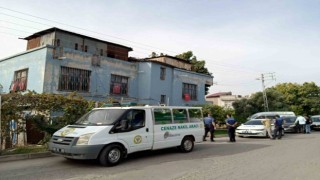 ‘Komando dede karısını baltayla öldürdü