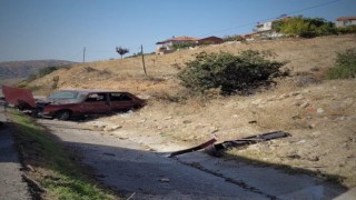 Kontrolden çıkan otomobil kanala düştü, 4 kişilik aile yaralandı