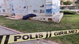 Kuşadasında evsiz bir kişi parkta ölü bulundu