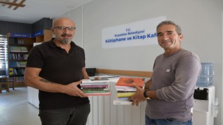 Kütüphane ve Kitap Kafe okuma sevgisi kazandırıyor