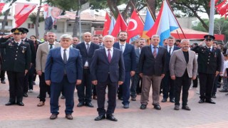 Kuyucakta cumhuriyetin 100. yılı kutlamaları çelenk sunma töreni ile başladı