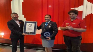 LEGO parçalarından yapılmış dünyanın en büyük bayrağı Türk bayrağı oldu