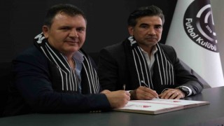Manisa FKda Teknik Direktör Osman Özköylüyle imzalar atıldı
