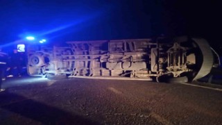 Mardinde minibüs ile hafif ticari araç çarpıştı: 6 yaralı