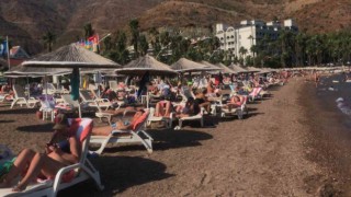 Marmariste deniz, kum ve güneş keyfi devam ediyor