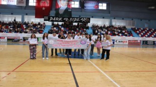 Meme Kanseri Farkındalık Ayında basketbol maçı yaptılar