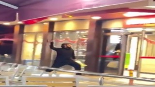 Mersinde McDonalds şubesine saldırı