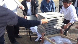 Milli karateci Eyüp Olugi, 120 kilo taşı midesinde balyozla kırdırdı