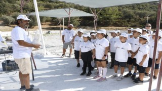 Minik sanatçılar Neopoliste keyifli vakit geçirdi
