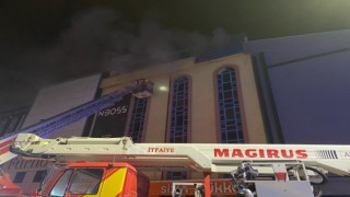 Mobilya imalathanesinde korkutan yangın