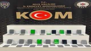 Muşta 40 adet gümrük kaçağı cep telefonu ele geçirildi