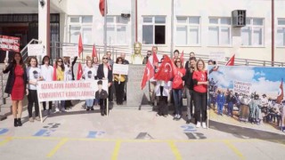 Müzik öğretmeninden 100üncü yıl için özel beste
