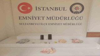 Narkotik alışverişine tulumla giden uyuz hastası yakalandı