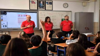 Öğrencilere afet eğitimi ve tatbikatı