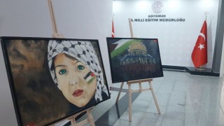 Öğrencilerin Filistin temalı eserleri sergilendi