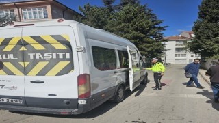 Okul servislerine denetimde bir sürücüye 8 bin TL ceza kesildi