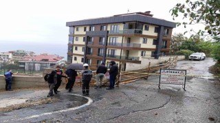 Orduda inşaat çalışmaları esnasında yolda göçük meydana geldi
