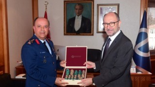 Orgeneral Güneykayadan Rektör Erdala iade-i ziyaret