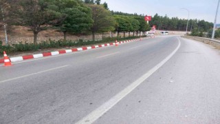 Orta refüjler kırmızı ve beyaza boyandı