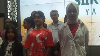 Ortaokul öğrencileri Cumhuriyet konulu Şiir okumada yarıştı