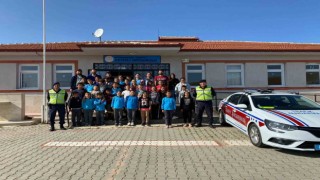 Ortaokul öğrencilerine trafik eğitimi verildi