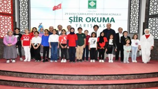 Osmaniye Belediyesinin düzenlediği ortaokullar arası şiir okuma yarışmasının kazananları belli oldu