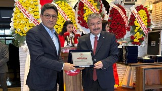 Osmaniye Valisi Dr. Erdinç Yılmaz'a Yılın Valisi Ödülü