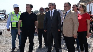 Osmaniye Valisi Yılmaz, Deprem Enkazı Hafriyat Alanını İnceledi