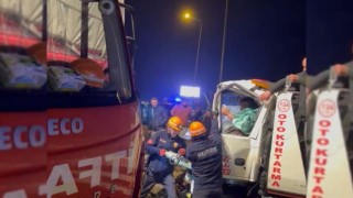 Oto kurtarıcı kamyona çarptı: 1 yaralı