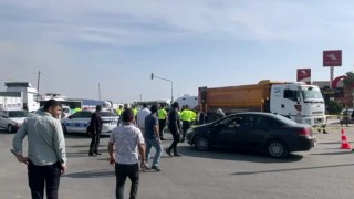 Otomobilin çarptığı motosiklet sürücüsü hayatını kaybetti