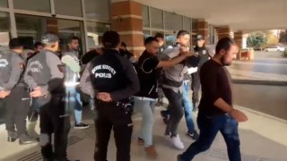 Oyuncak ayı içerisinde uyuşturucuyla yakalanan 4 şüpheli tutuklandı