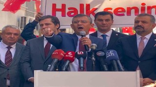 Özgür Özel, İzmirde CHPli delegelerle bir araya geldi