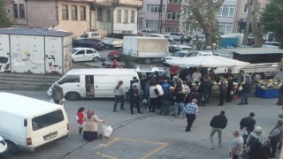 Pazarda park yeri tartışması kanlı bitti: 2 yaralı