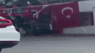 Pendikte annesini darp eden şahıs çevredekilerin saldırısına uğradı