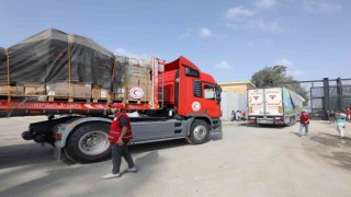 Refah Sınır Kapısından ikinci yardım konvoyu geçti
