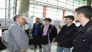 Rektör Altun, ERÜnün Yeni Öğrencilerini Karşıladı