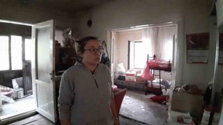 Rögar tıkandı, vatandaşın evi atık suyla doldu