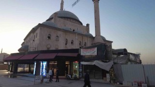 Sadıkoğlunda Söğütlü Cami uyarısı