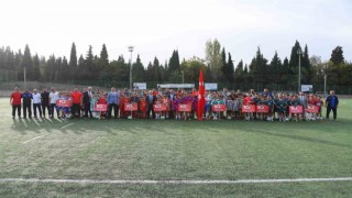 Salihlide 100.Yıl Cumhuriyet Kupası başladı