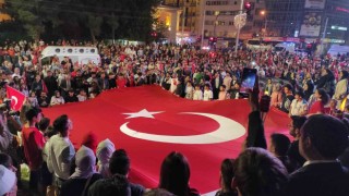 Şanlıurfada fener alayı yürüyüşü renkli görüntülere sahne oldu
