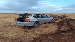 Şarampole devrilen otomobilde bulunan 3 kişi yaralandı