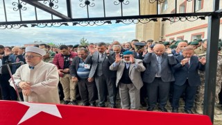 Şehit özel harekat polisi memleketi Erzurumda son yolculuğuna uğurlandı