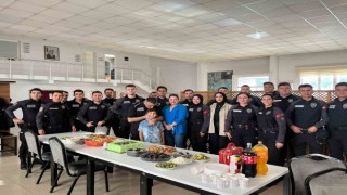 Şehit polisin oğluna sürpriz doğum günü