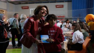 “Sen de Yaz” öykü yarışmasının 2nci kitabının tanıtımı ve imza töreni düzenlendi