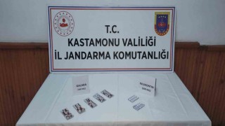 Sentetik ecza hap ile yakalanan iki kişi gözaltına alındı