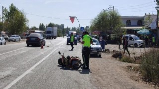 Seydikemerde otomobil ile motosiklet çarpıştı: 1 ölü
