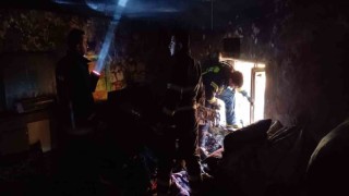 Siirtte ev yangını: Anne ve 3 çocuğu yaralandı