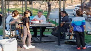 Sincan Belediye Başkanı Ercan: Her eli sıkacaksınız, her haneye gireceksiniz