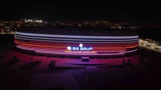 Sivas 4 Eylül Stadyumu gece aydınlatması tamamlandı